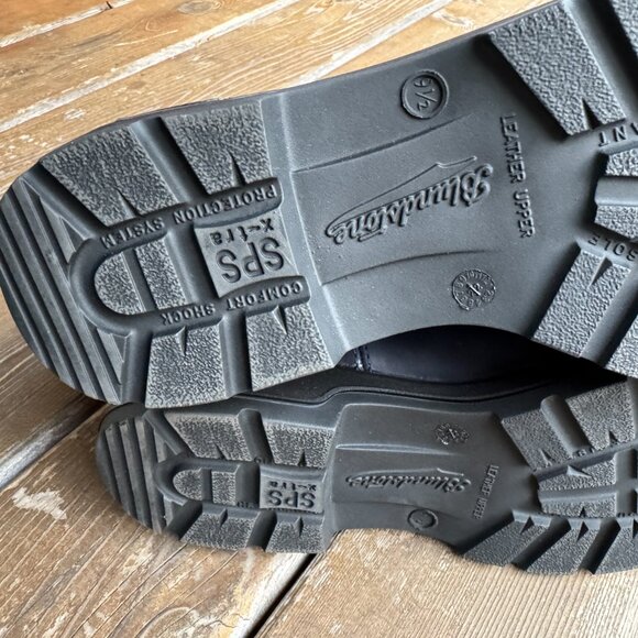 NWOT Blundstone Navy Blue Leather Chelsea Boots in Men's 9.5/Women's 11 - Picture 11 of 12